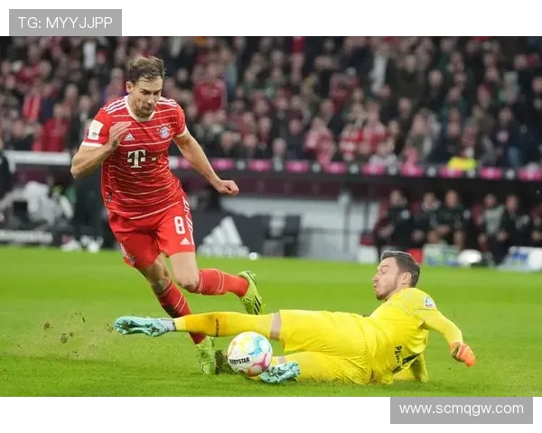 拜仁防线站位混乱与回防脱节问题逐步显现，赛季防守稳定性面临考验