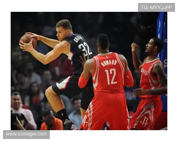 哈基姆·奥拉朱旺背身单打主导进攻效率显著高于同代内线